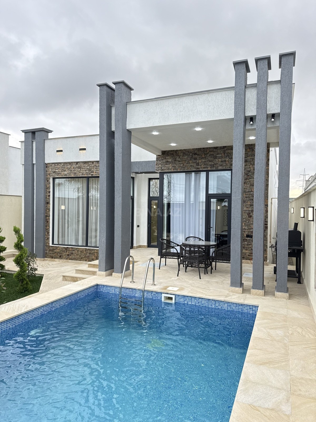 4 otaqlı həyət evi/bağ evi - Şüvəlan q. - 160 m² (3)