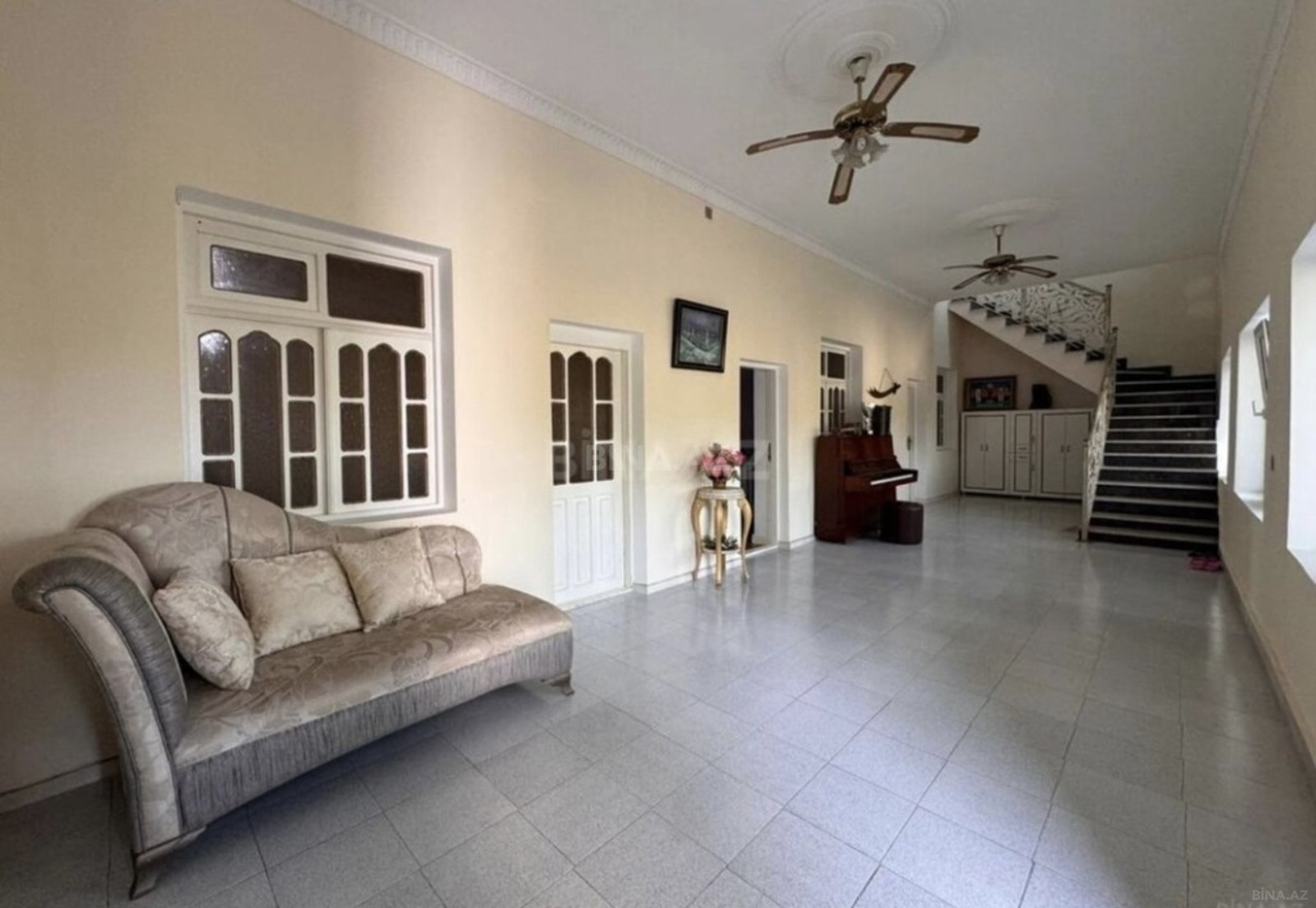 6 otaqlı həyət evi/bağ evi - Novxanı q. - 600 m² (27)