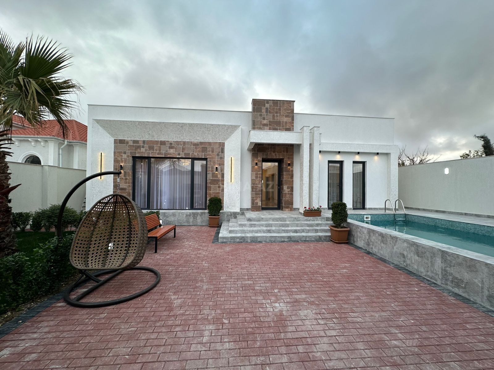 4 otaqlı həyət evi/bağ evi - Mərdəkan q. - 160 m² (1)