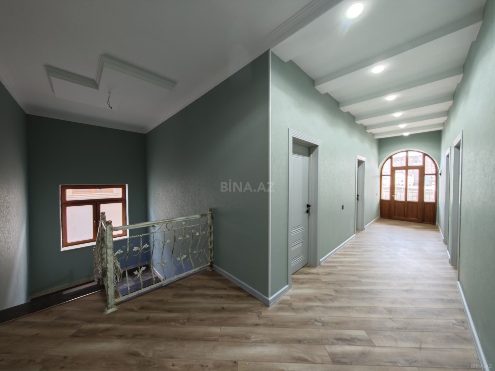 6 otaqlı həyət evi/bağ evi - Bakıxanov q. - 254 m² (27)