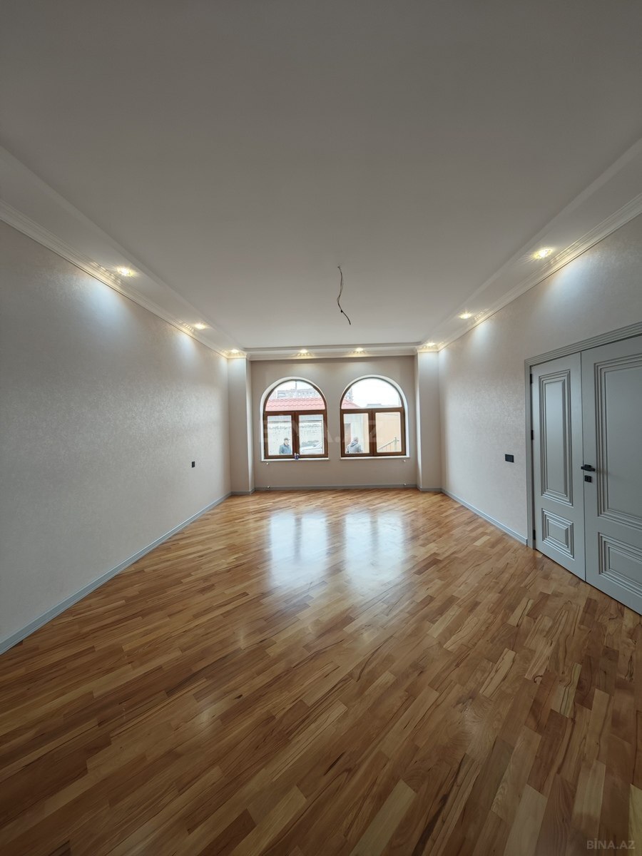 6 otaqlı həyət evi/bağ evi - Bakıxanov q. - 254 m² (5)