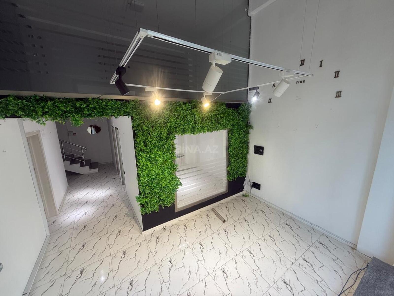 Obyekt - Ağ şəhər q. - 150 m² (1)