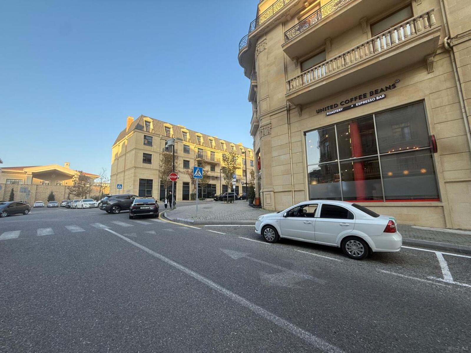 Obyekt - Ağ şəhər q. - 150 m² (25)