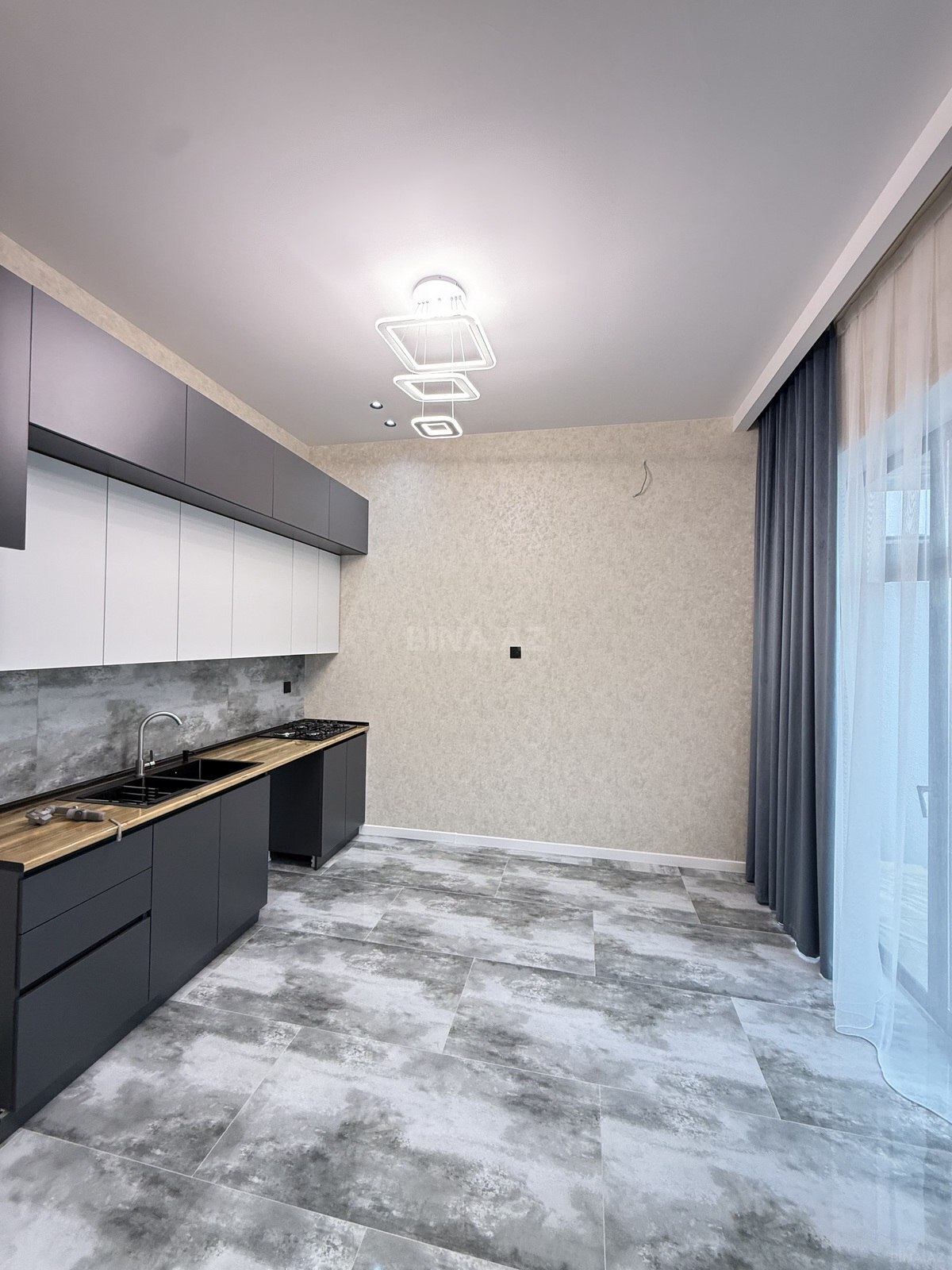 4 otaqlı həyət evi/bağ evi - Şüvəlan q. - 135 m² (17)