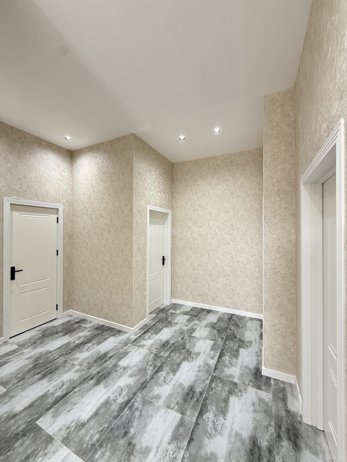 4 otaqlı həyət evi/bağ evi - Şüvəlan q. - 135 m² (12)