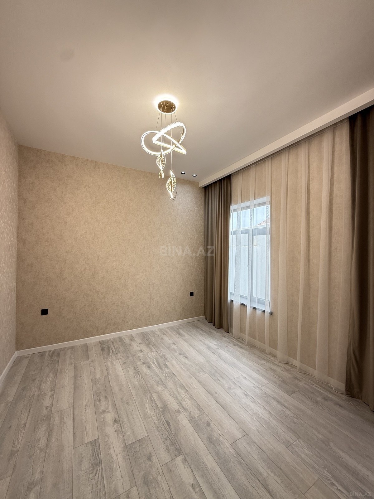 4 otaqlı həyət evi/bağ evi - Şüvəlan q. - 135 m² (21)