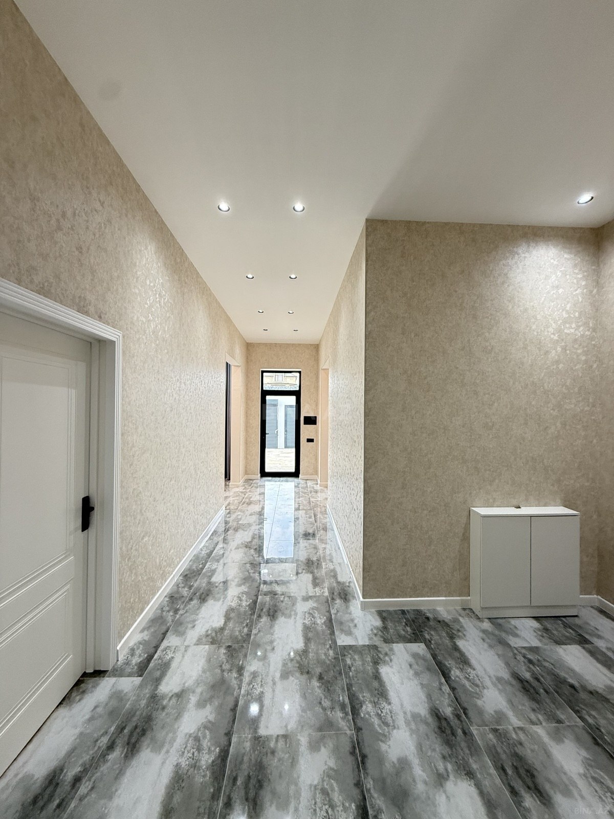 4 otaqlı həyət evi/bağ evi - Şüvəlan q. - 135 m² (13)