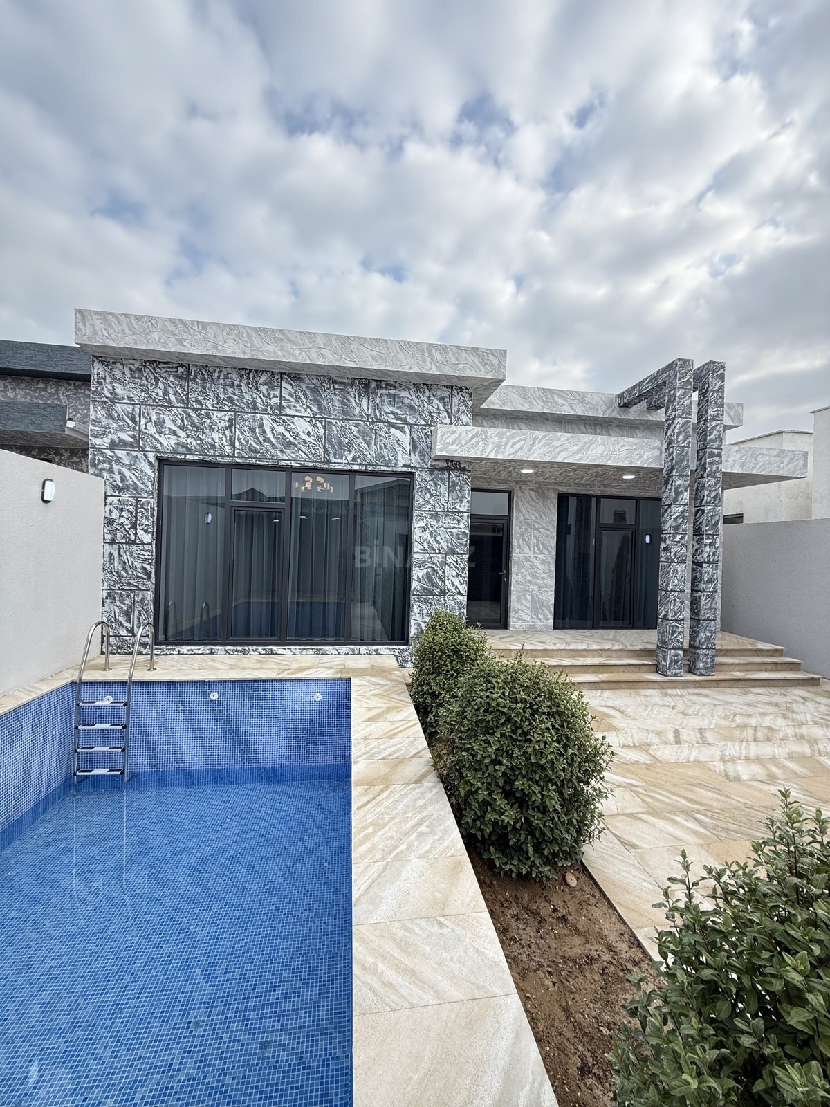4 otaqlı həyət evi/bağ evi - Şüvəlan q. - 135 m² (7)