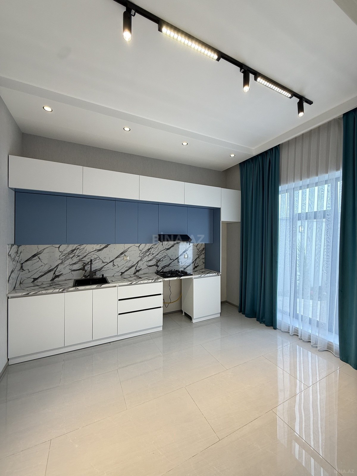 4 otaqlı həyət evi/bağ evi - Şüvəlan q. - 140 m² (13)
