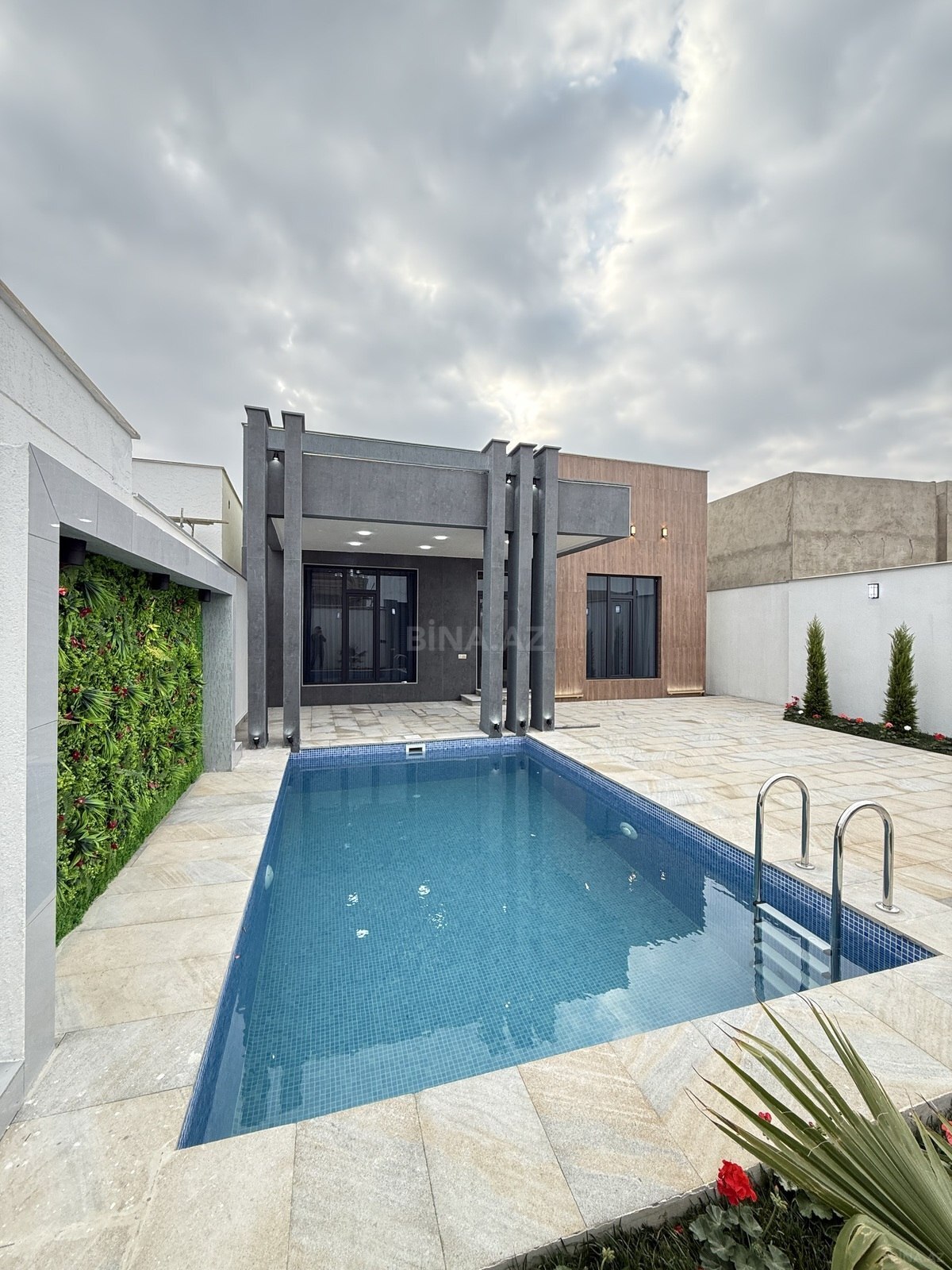 4 otaqlı həyət evi/bağ evi - Şüvəlan q. - 140 m² (2)