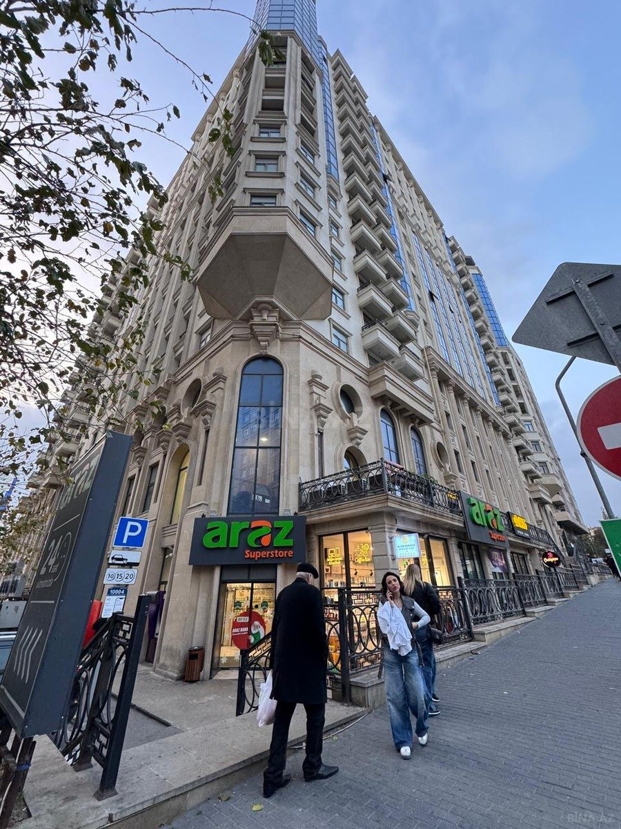 4 otaqlı yeni tikili - 28 May m. - 241.9 m² (1)