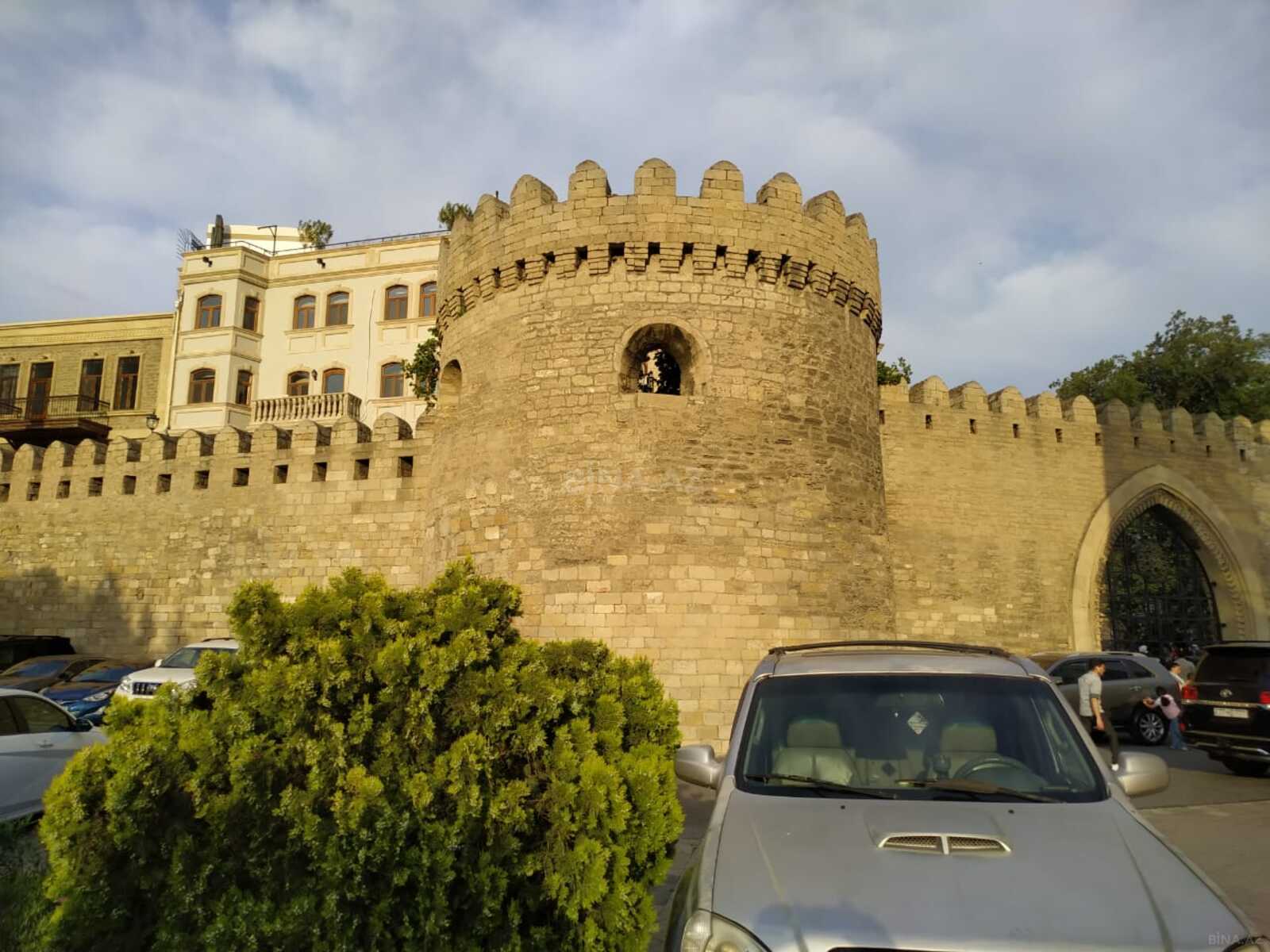 16 otaqlı həyət evi/bağ evi - İçəri Şəhər m. - 550 m² (1)