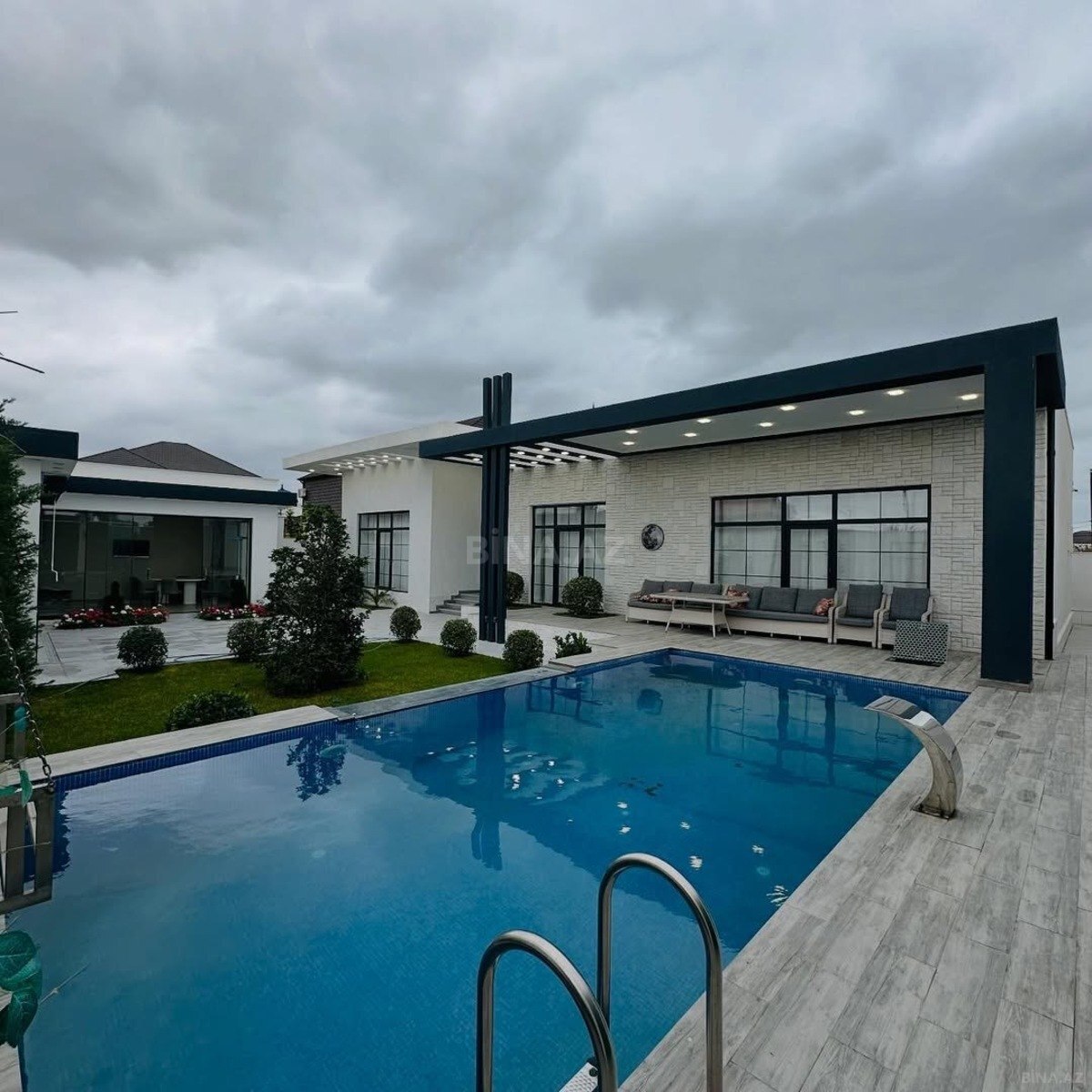 4 otaqlı həyət evi/bağ evi - Mərdəkan q. - 250 m² (1)