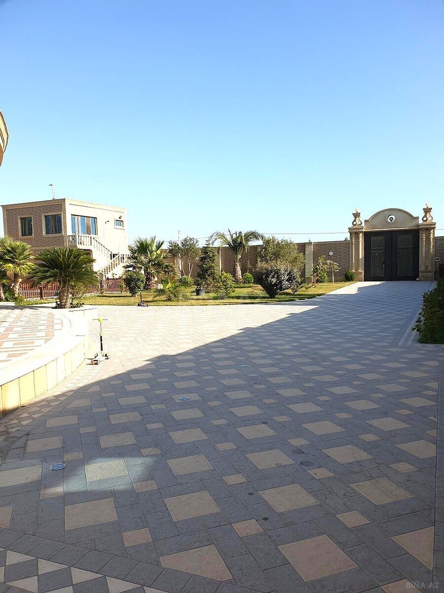 6 otaqlı həyət evi/bağ evi - Şüvəlan q. - 850 m² (3)