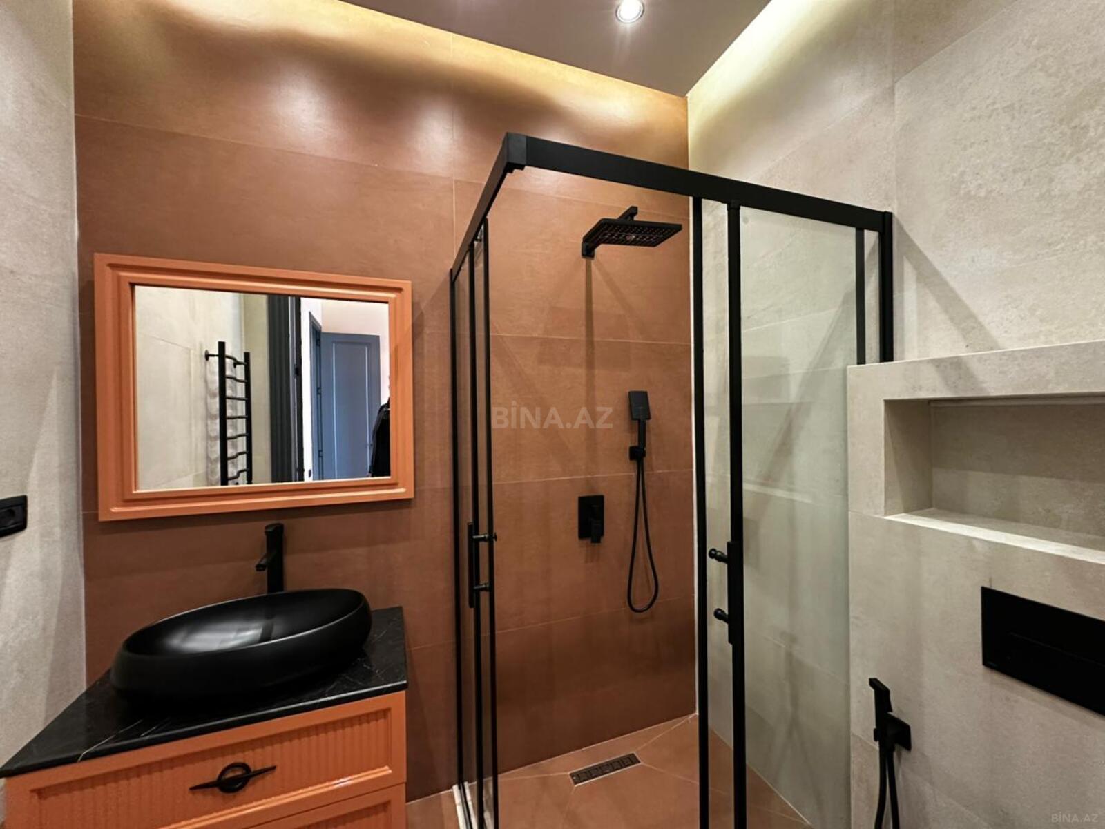 5 otaqlı həyət evi/bağ evi - Şüvəlan q. - 250 m² (28)