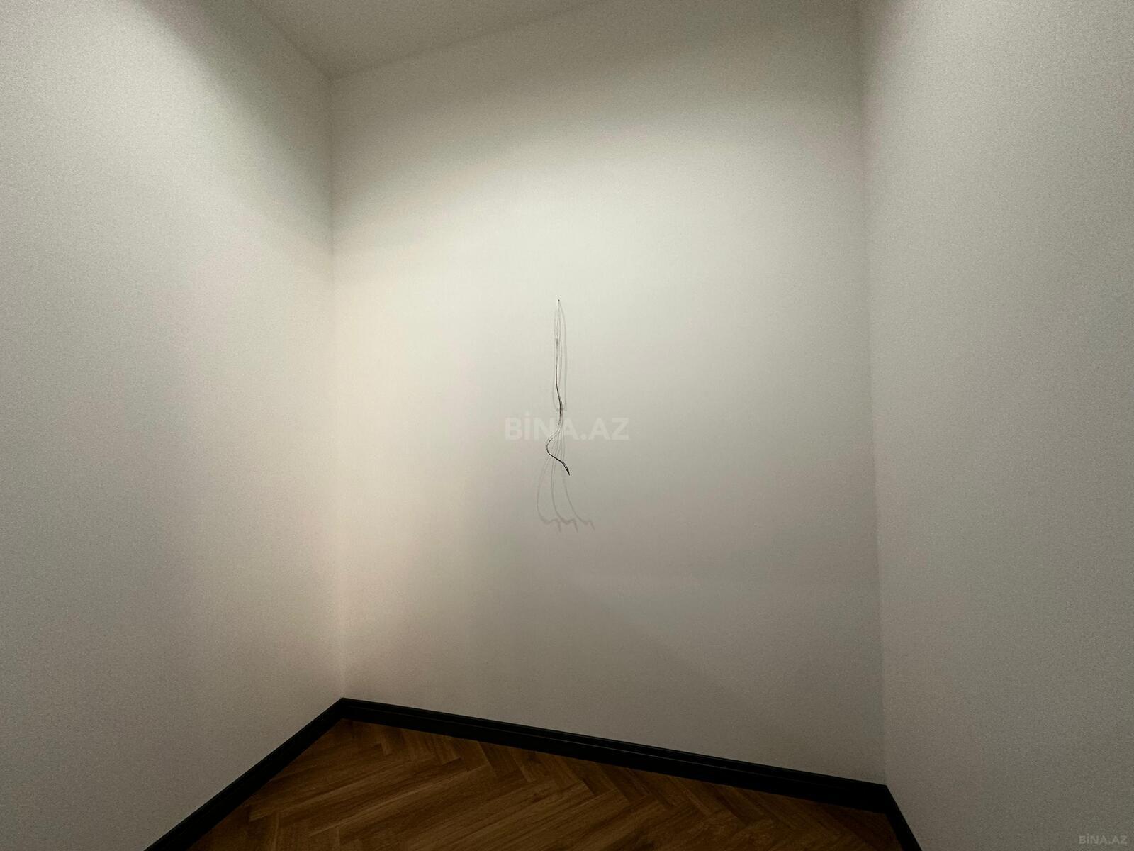 5 otaqlı həyət evi/bağ evi - Şüvəlan q. - 250 m² (25)