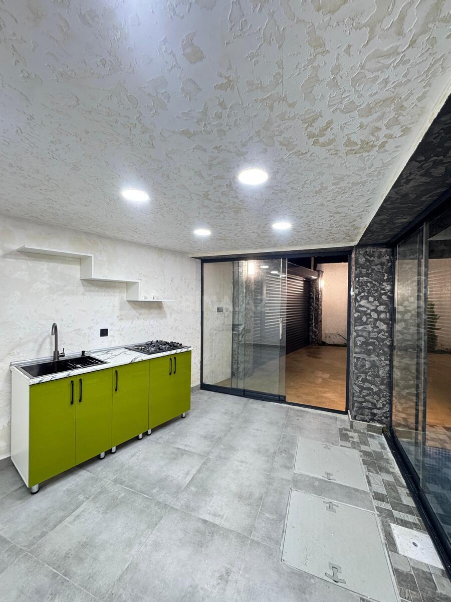 4 otaqlı həyət evi/bağ evi - Şüvəlan q. - 160 m² (18)