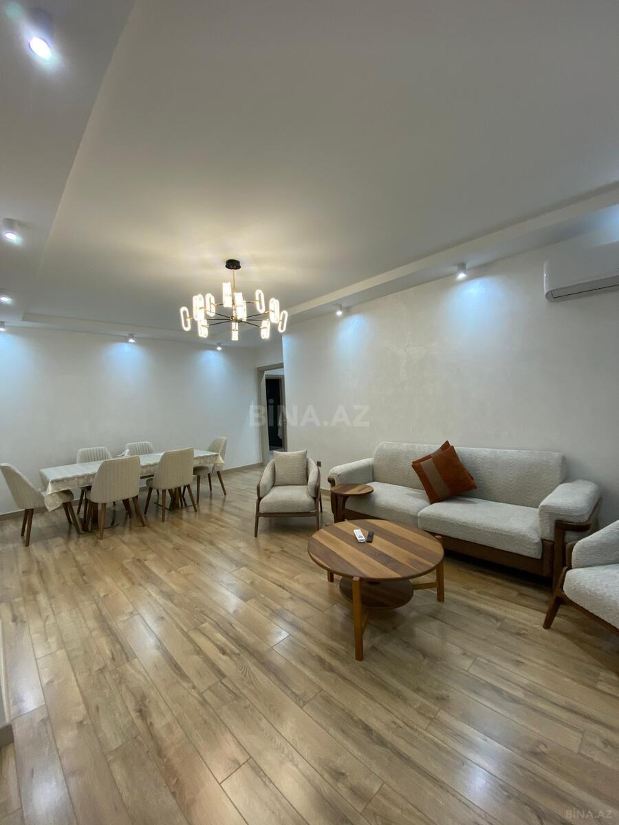 3 otaqlı yeni tikili - 8 Noyabr m. - 148 m² (1)