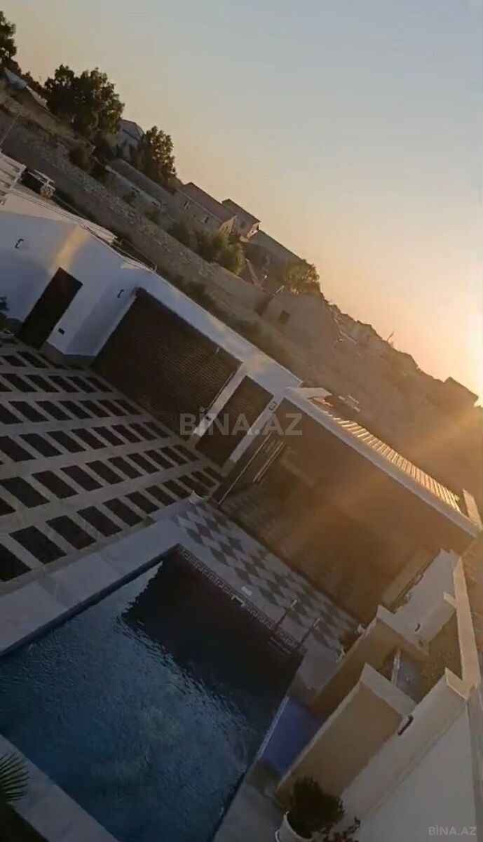 5 otaqlı həyət evi/bağ evi - Şüvəlan q. - 200 m² (17)