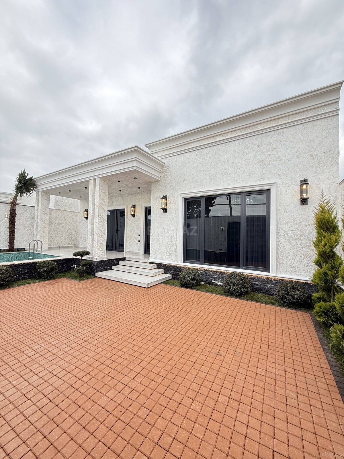 4 otaqlı həyət evi/bağ evi - Şüvəlan q. - 120 m² (1)