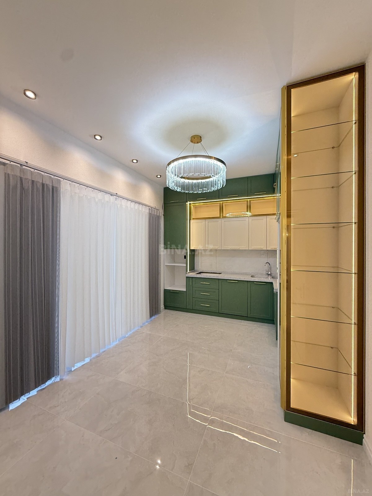 4 otaqlı həyət evi/bağ evi - Şüvəlan q. - 120 m² (18)