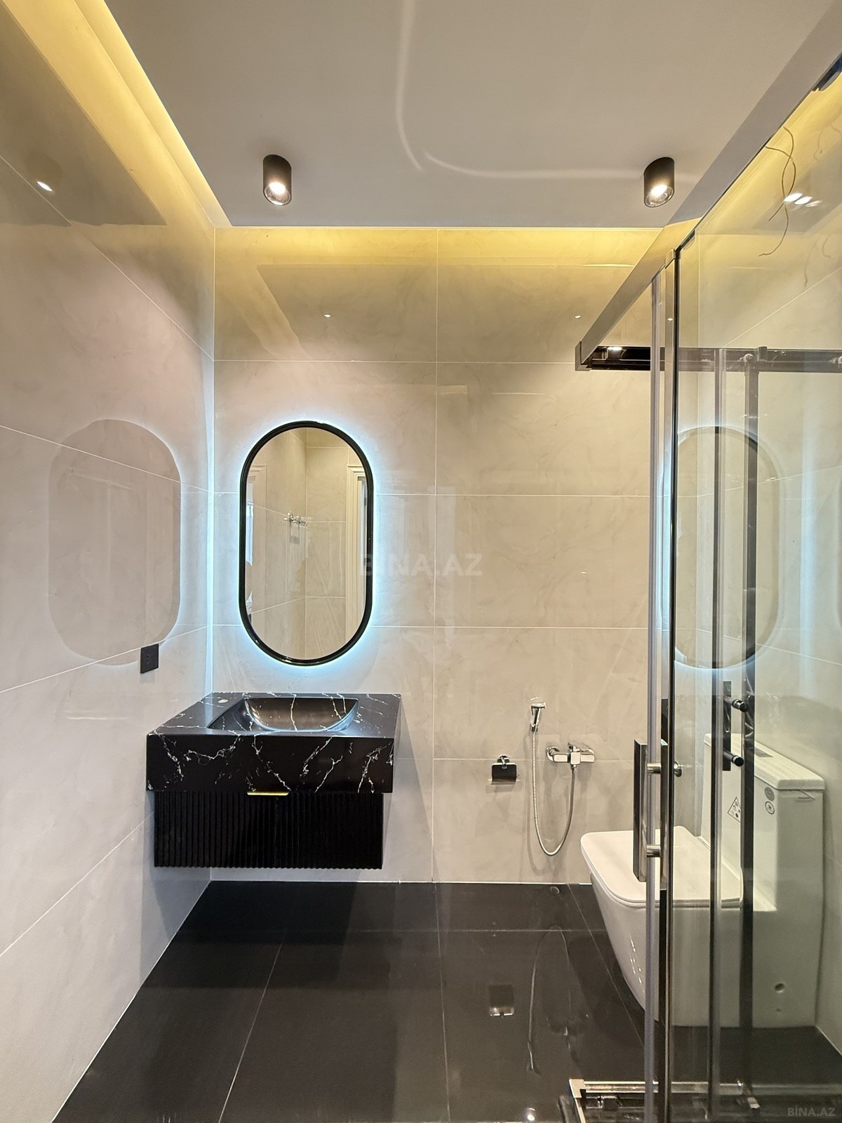 4 otaqlı həyət evi/bağ evi - Şüvəlan q. - 120 m² (22)