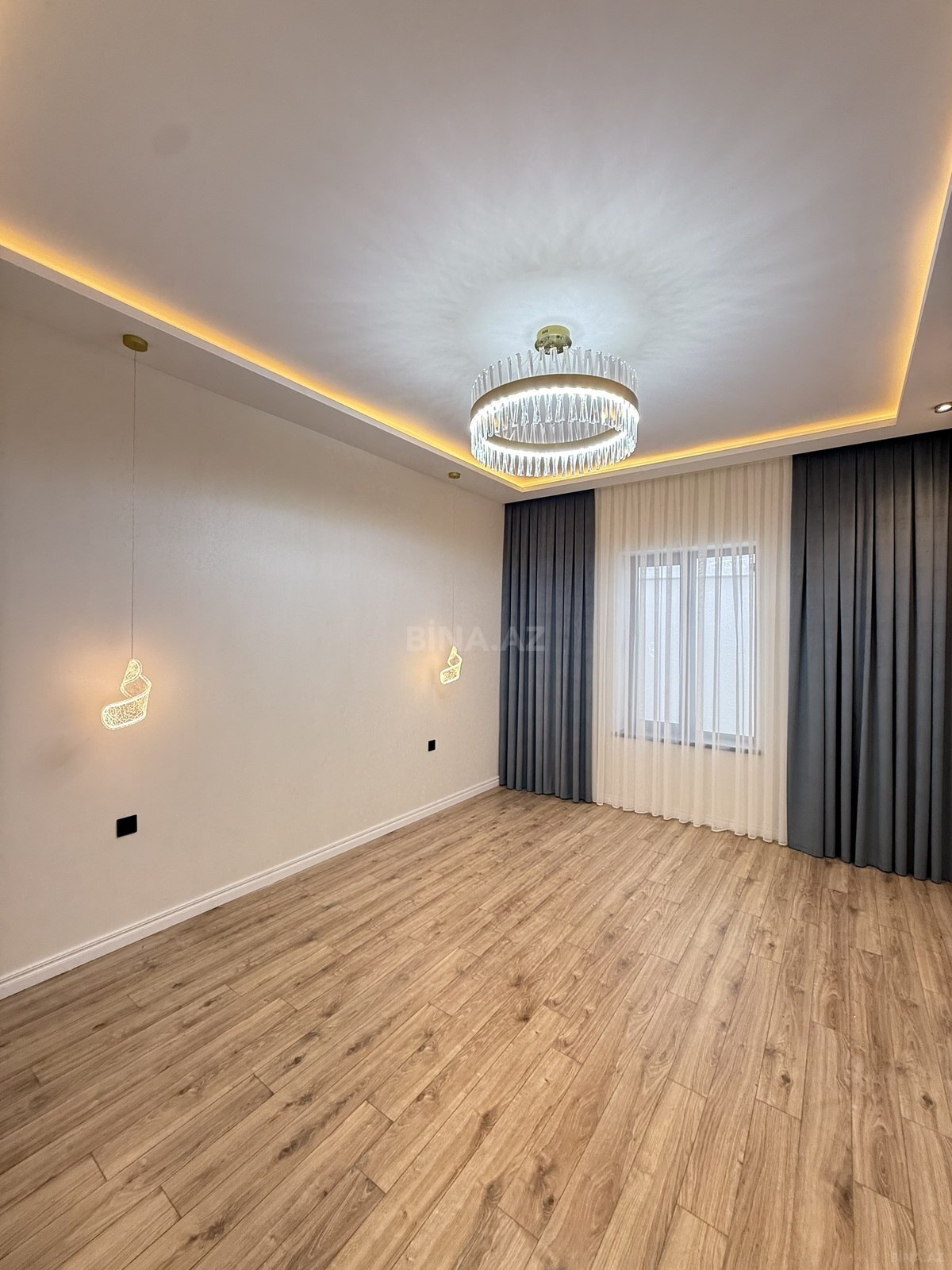 4 otaqlı həyət evi/bağ evi - Şüvəlan q. - 120 m² (25)