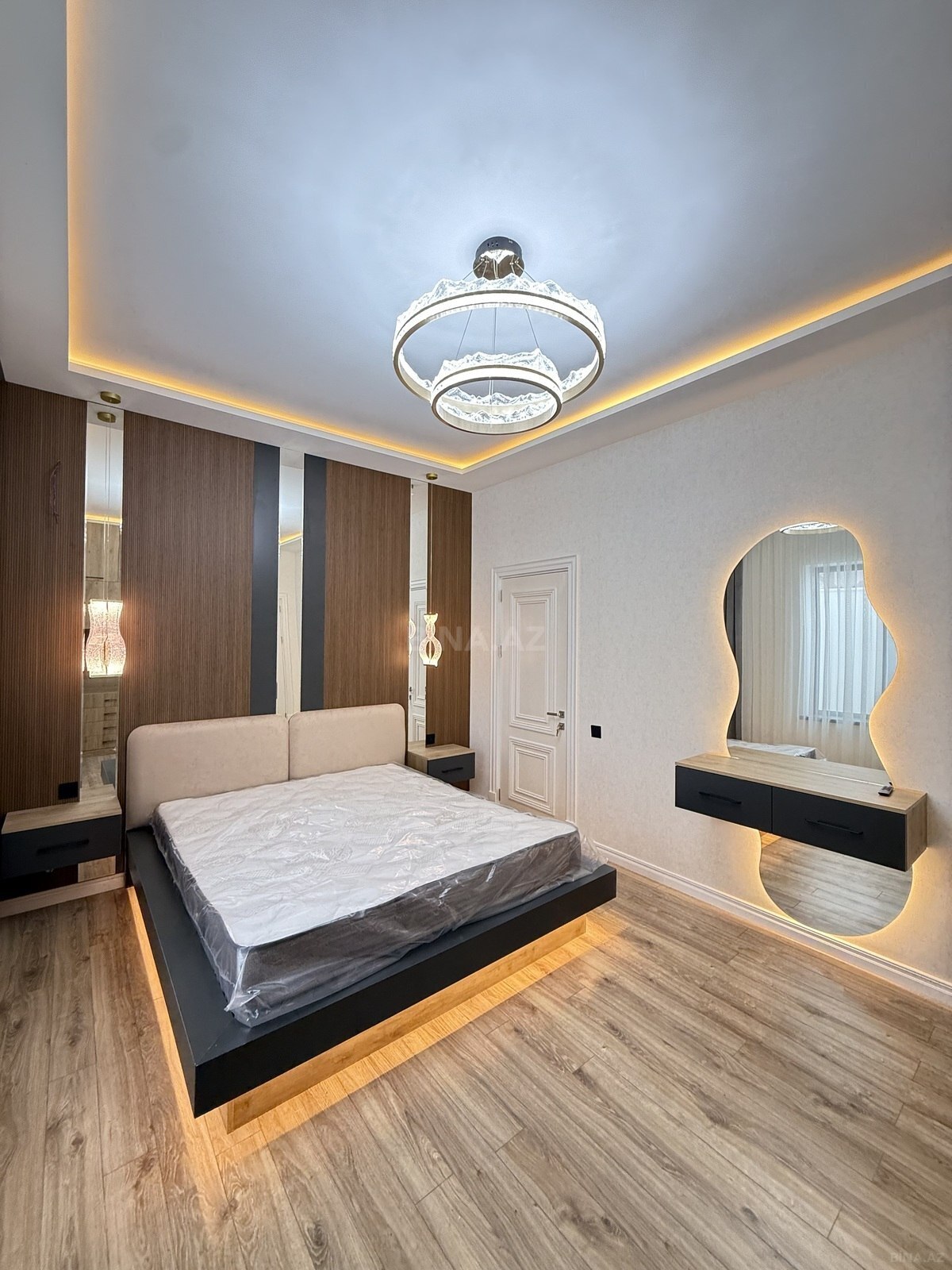 4 otaqlı həyət evi/bağ evi - Şüvəlan q. - 120 m² (21)