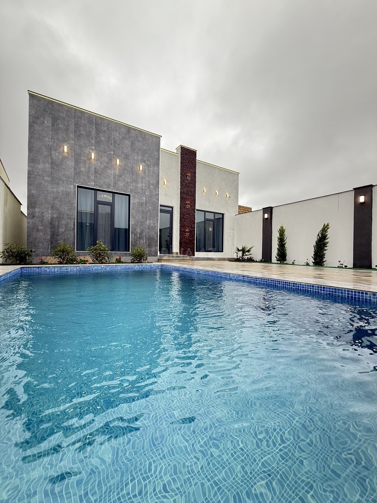 4 otaqlı həyət evi/bağ evi - Şüvəlan q. - 140 m² (3)