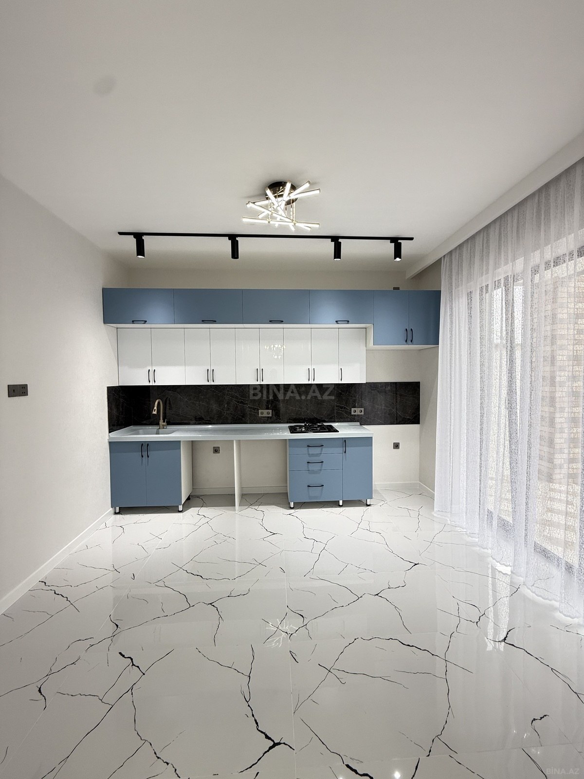 4 otaqlı həyət evi/bağ evi - Şüvəlan q. - 170 m² (16)
