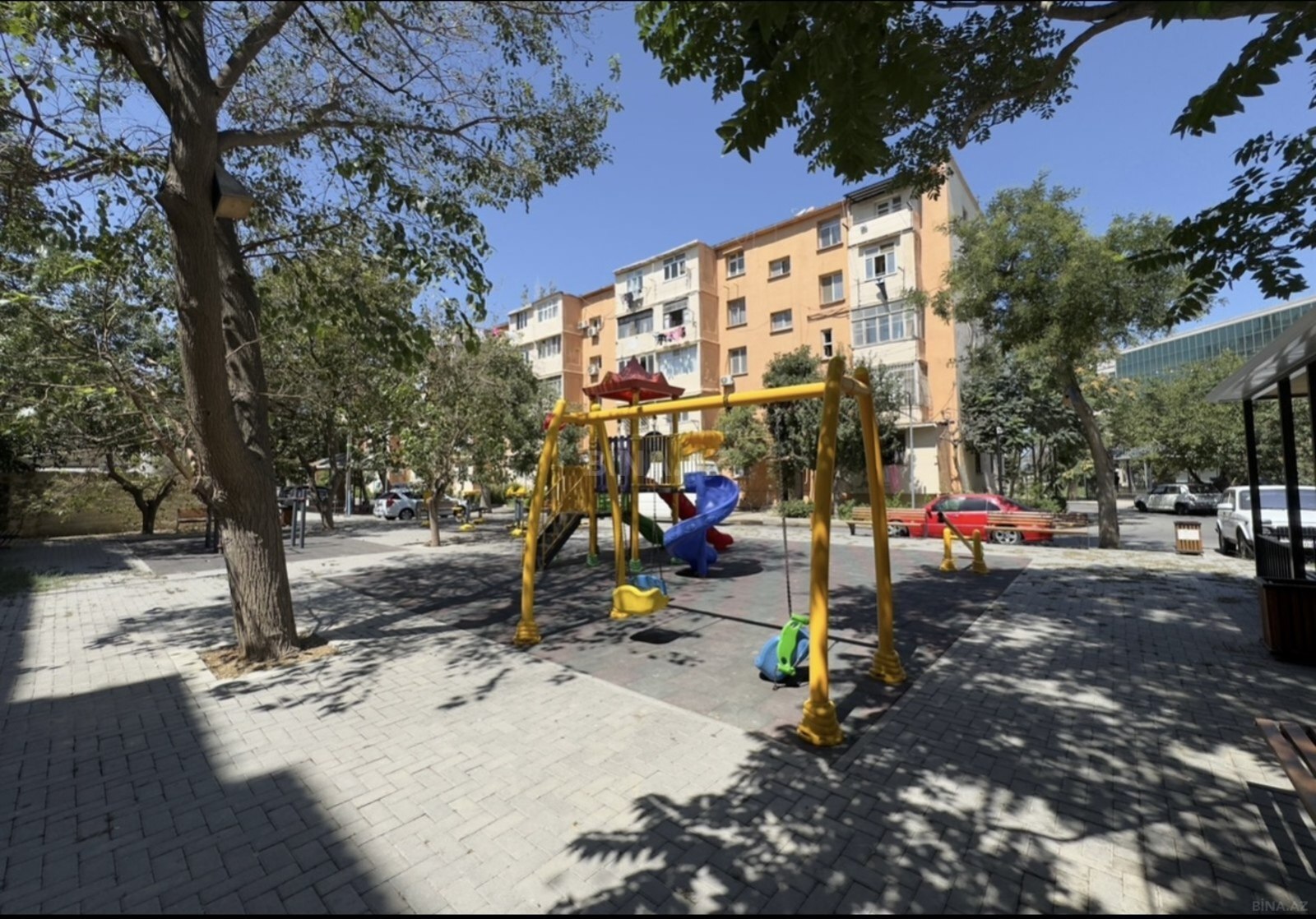 2-комн. вторичка - м. Нефтчиляр - 55 м² (1)