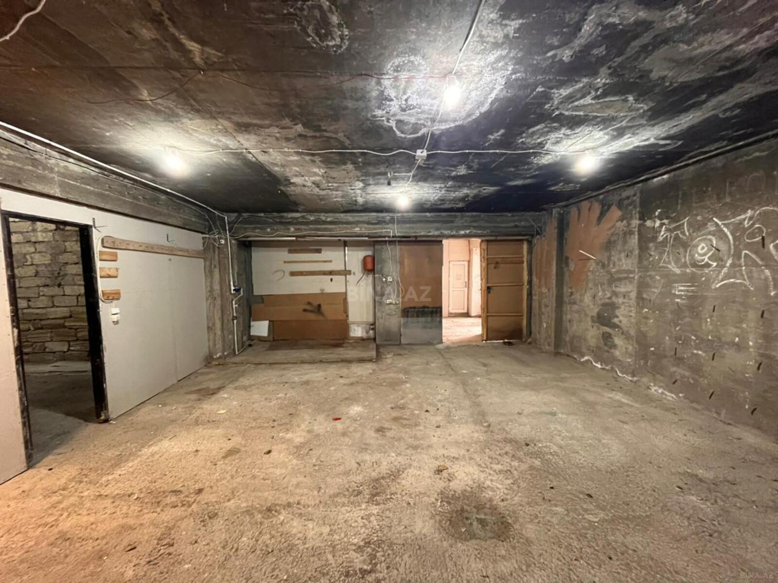 Obyekt - İnşaatçılar m. - 350 m² (14)
