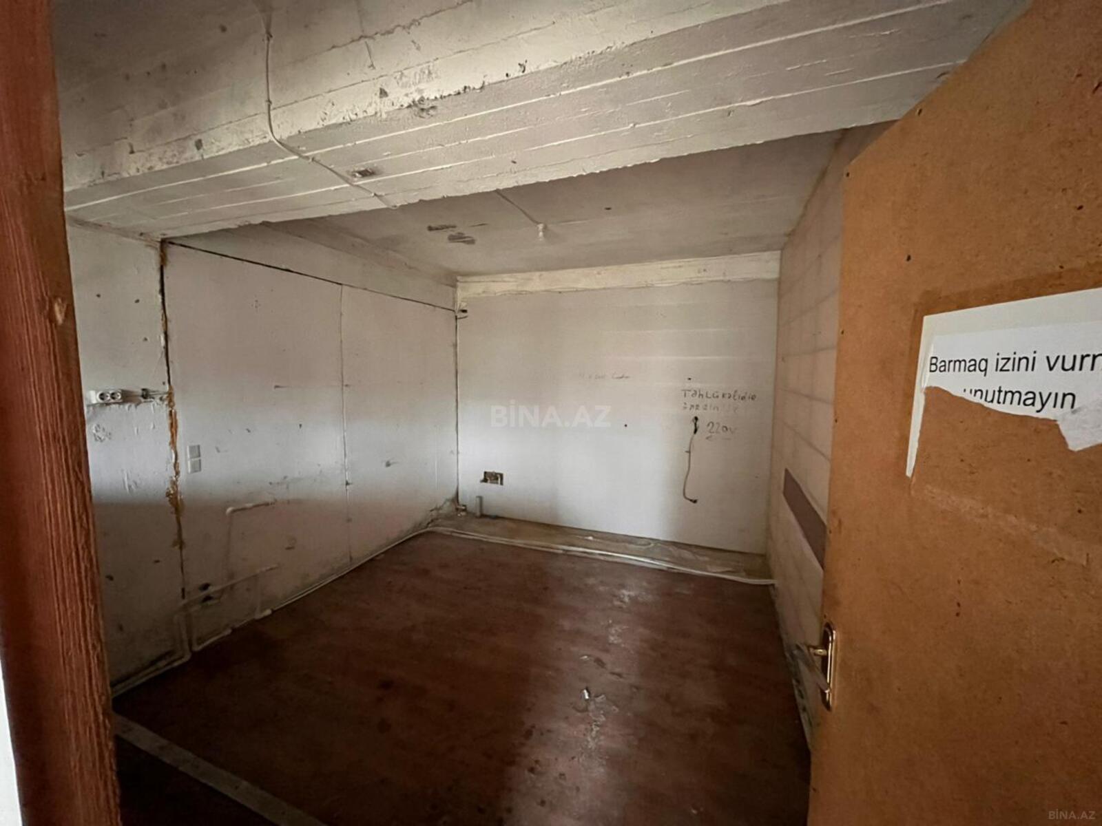 Obyekt - İnşaatçılar m. - 350 m² (2)
