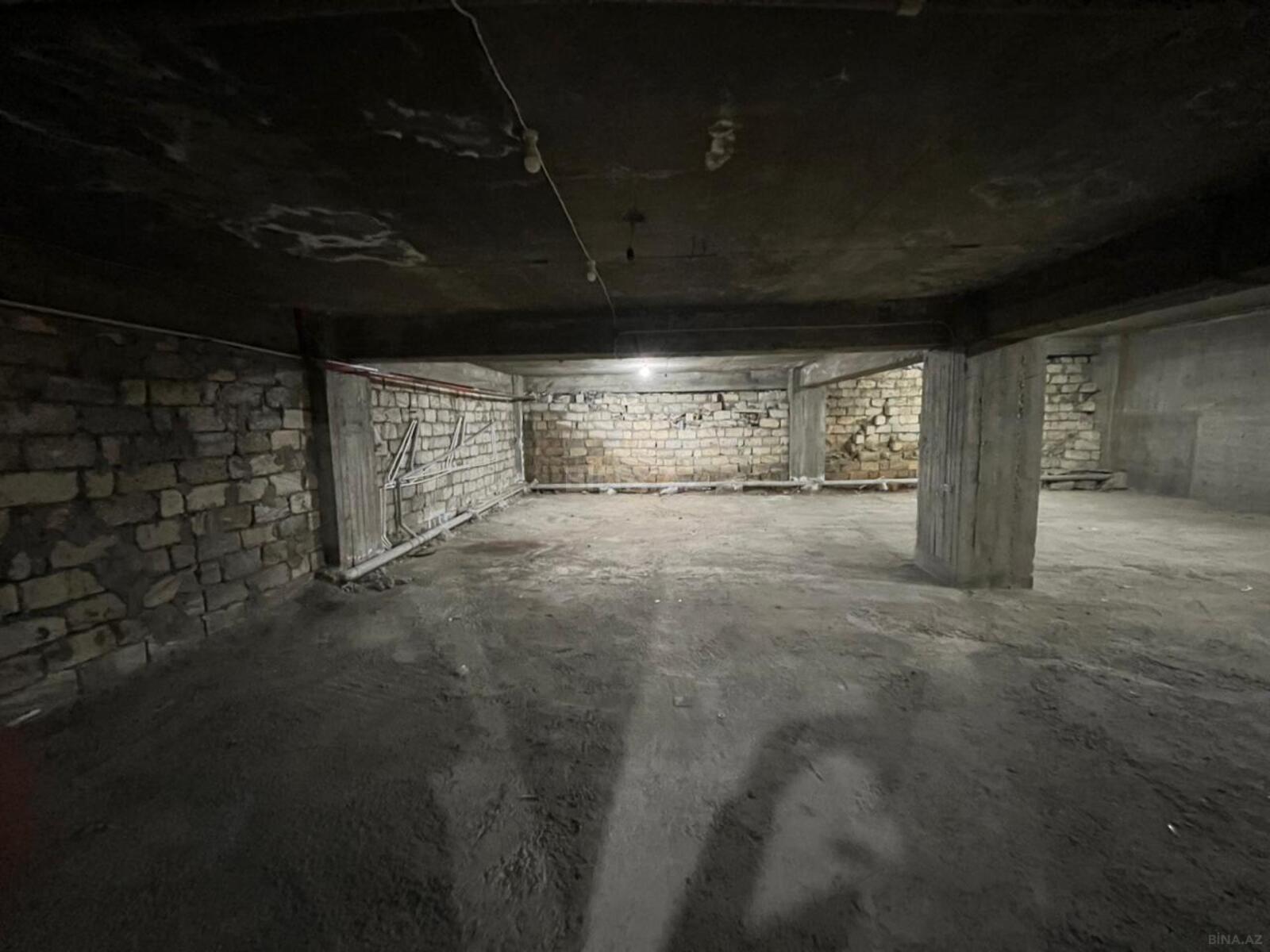 Obyekt - İnşaatçılar m. - 350 m² (13)