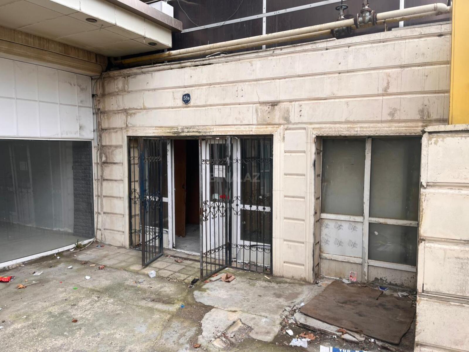 Obyekt - İnşaatçılar m. - 350 m² (1)