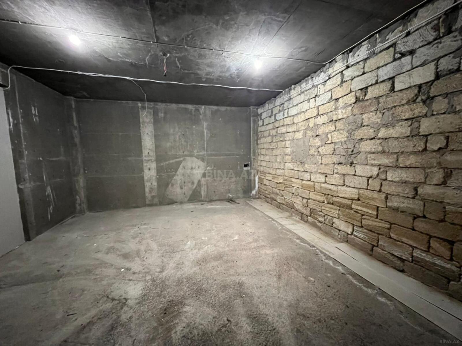 Obyekt - İnşaatçılar m. - 350 m² (10)