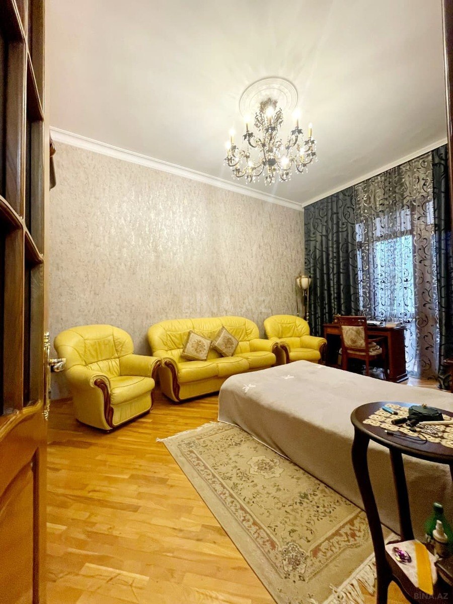 7 otaqlı həyət evi/bağ evi - Bakıxanov q. - 230 m² (4)