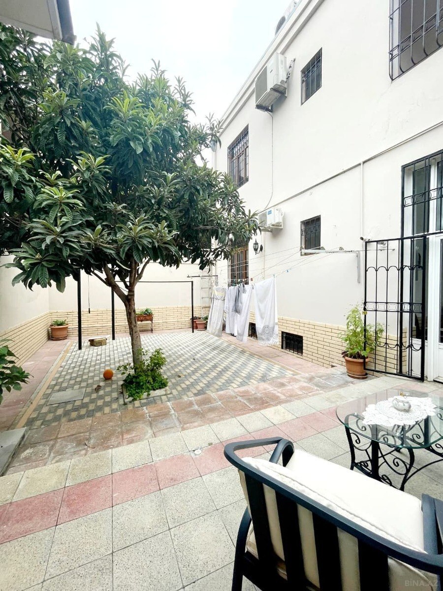 7 otaqlı həyət evi/bağ evi - Bakıxanov q. - 230 m² (24)
