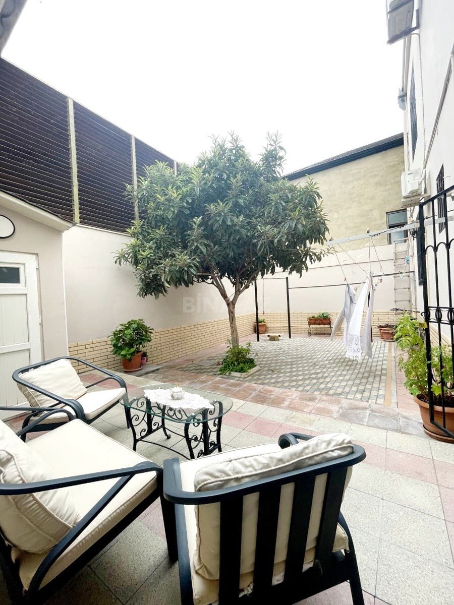 7 otaqlı həyət evi/bağ evi - Bakıxanov q. - 230 m² (25)