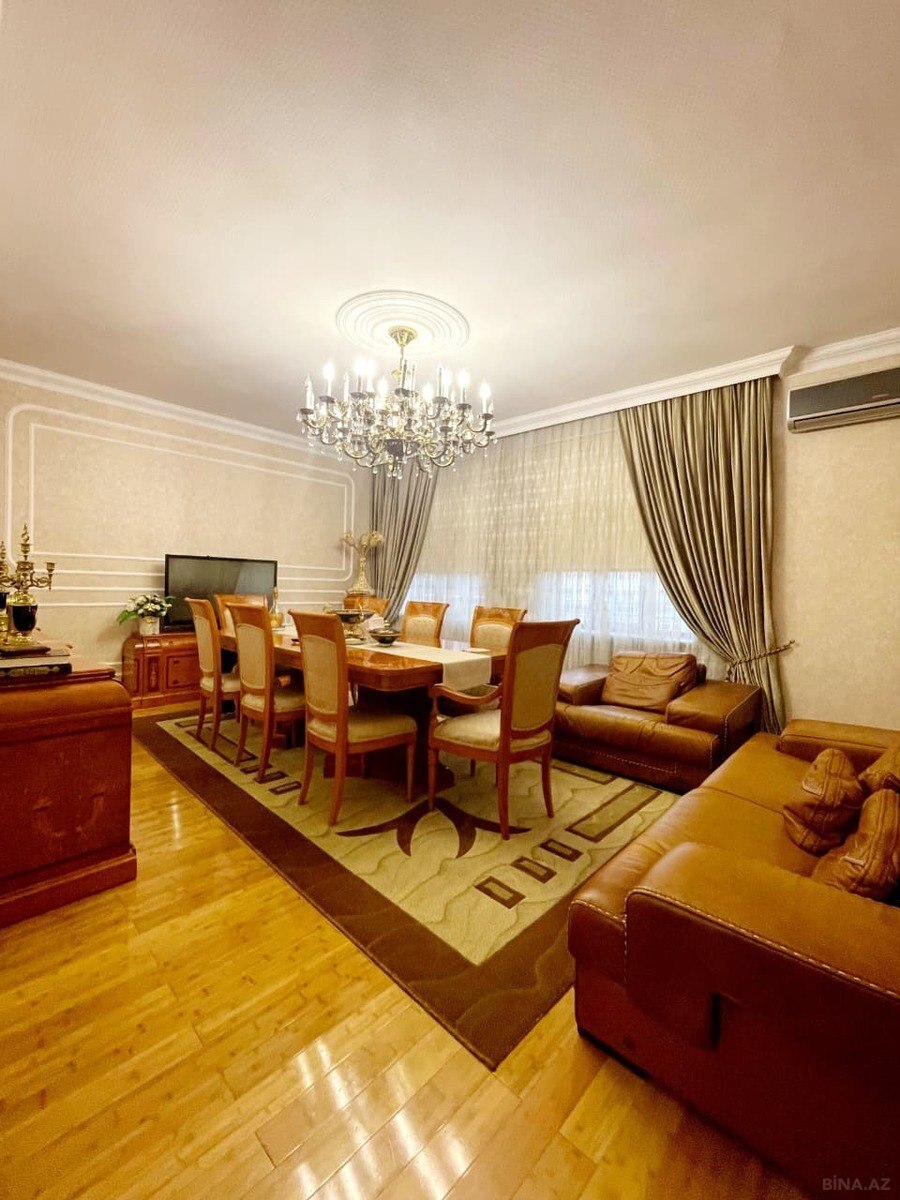 7 otaqlı həyət evi/bağ evi - Bakıxanov q. - 230 m² (1)