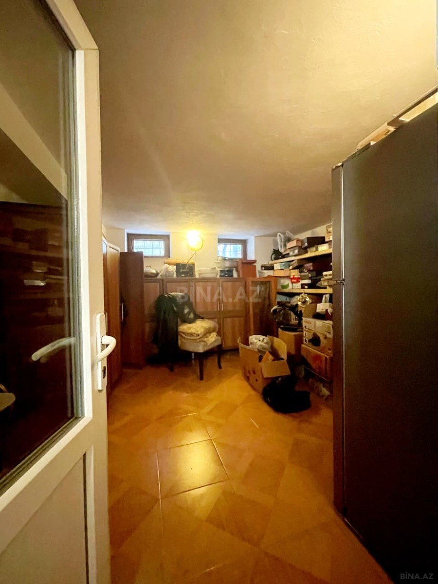 7 otaqlı həyət evi/bağ evi - Bakıxanov q. - 230 m² (15)