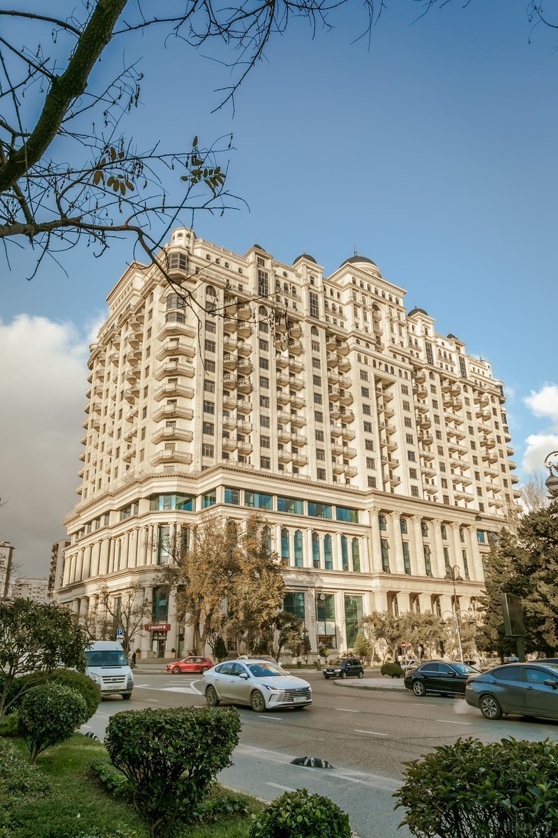 4 otaqlı yeni tikili - Elmlər Akademiyası m. - 147.8 m² (1)