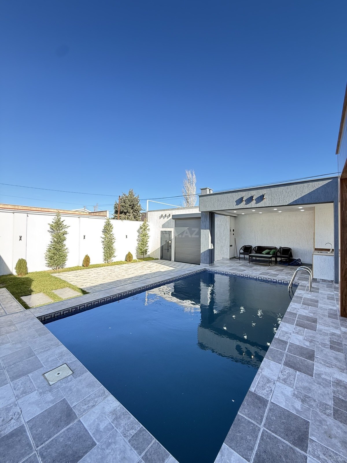4 otaqlı həyət evi/bağ evi - Şüvəlan q. - 160 m² (4)