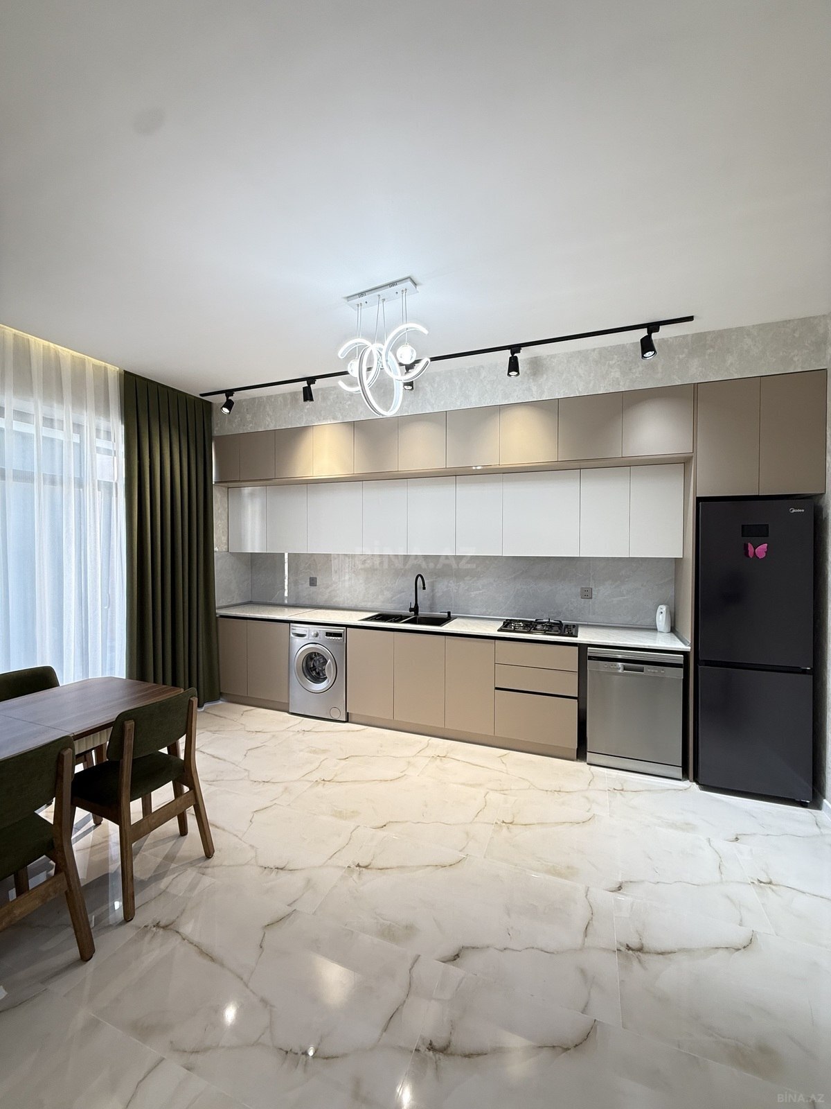 4 otaqlı həyət evi/bağ evi - Şüvəlan q. - 160 m² (13)