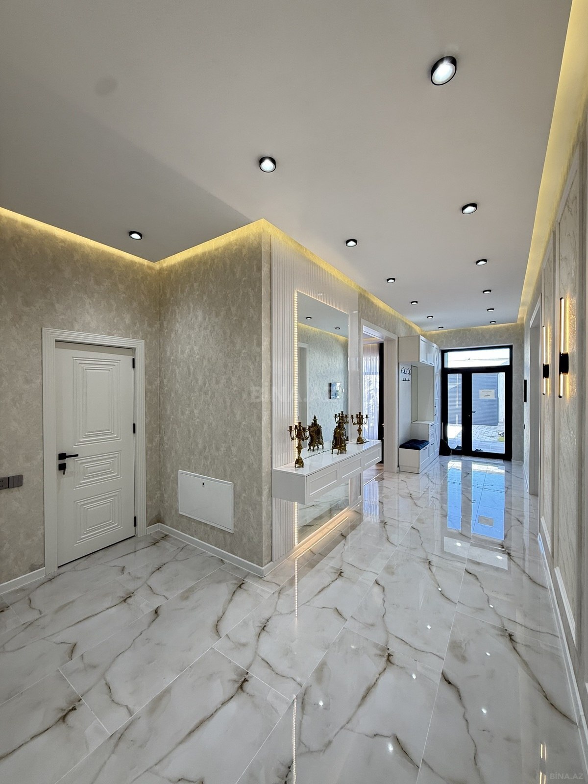 4 otaqlı həyət evi/bağ evi - Şüvəlan q. - 160 m² (10)