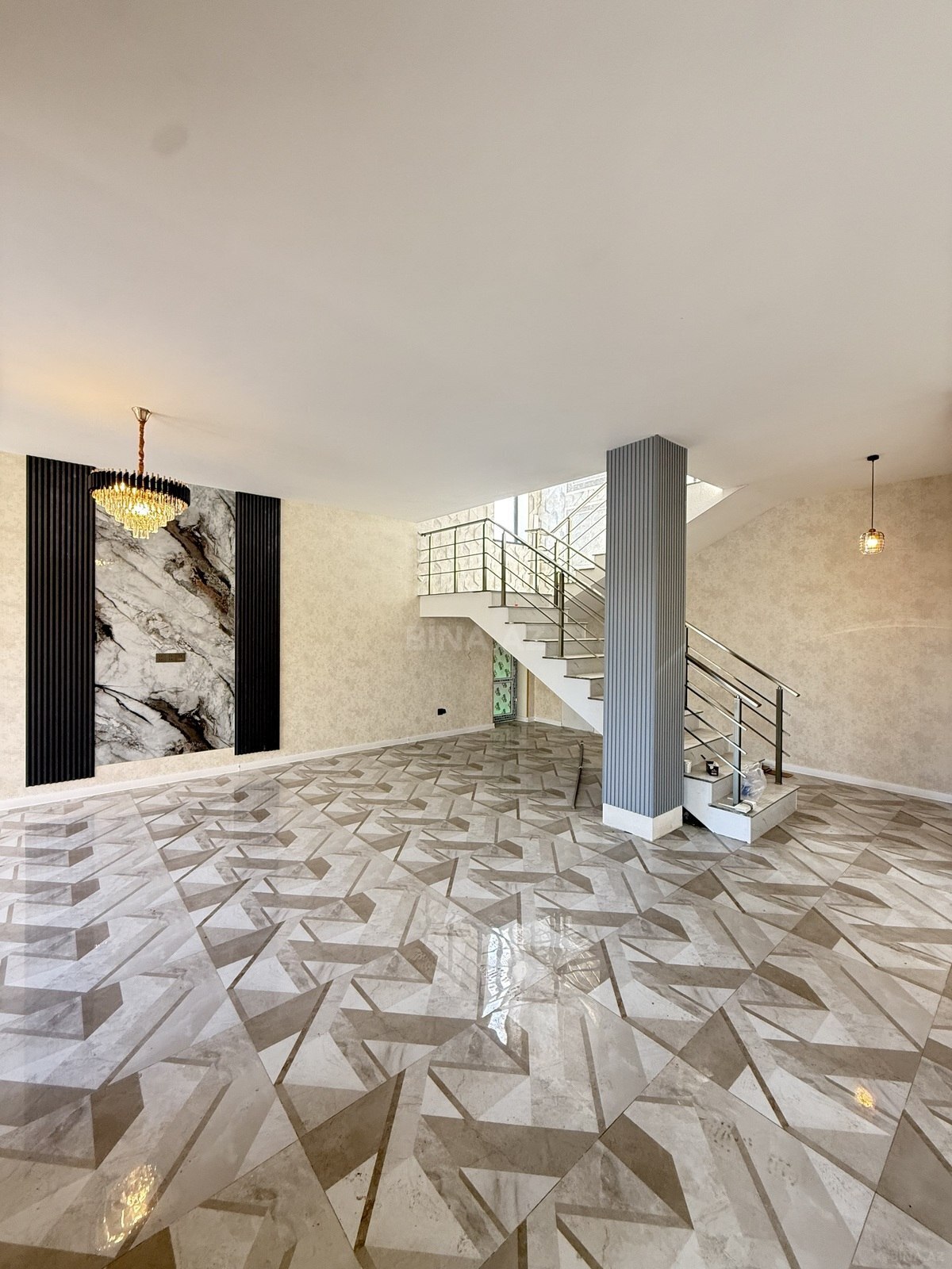 4 otaqlı həyət evi/bağ evi - Şüvəlan q. - 200 m² (5)