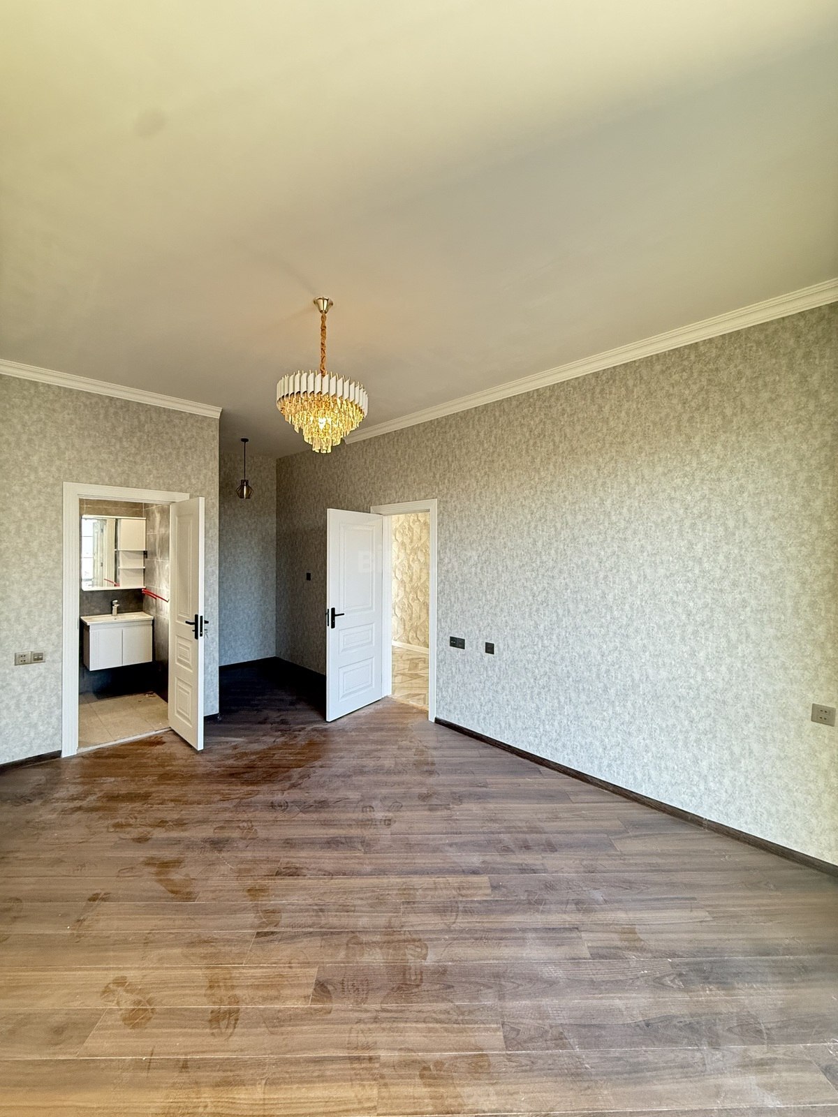 4 otaqlı həyət evi/bağ evi - Şüvəlan q. - 200 m² (16)