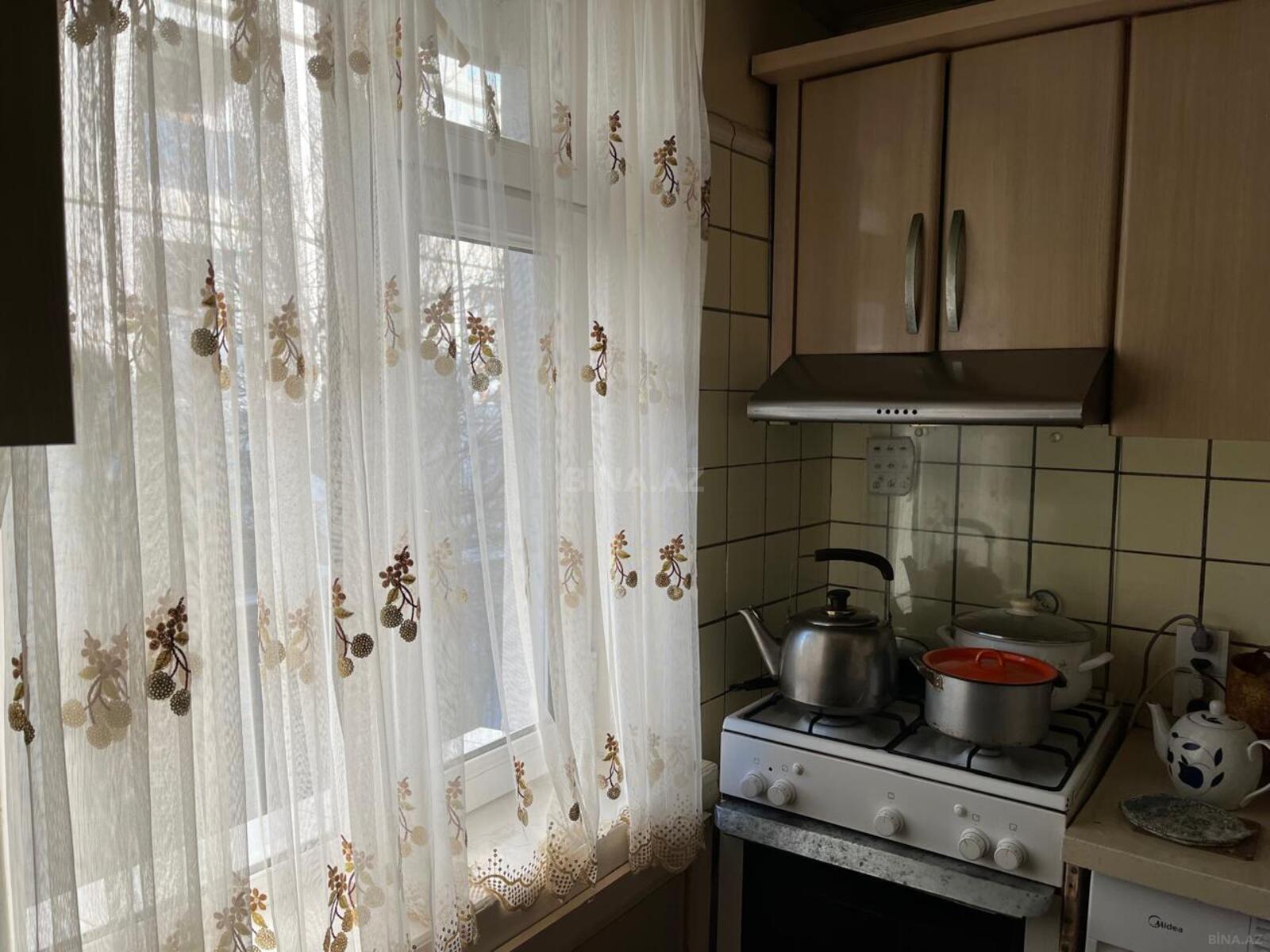 3-комн. вторичка - м. Иншаатчылар - 60 м² (13)