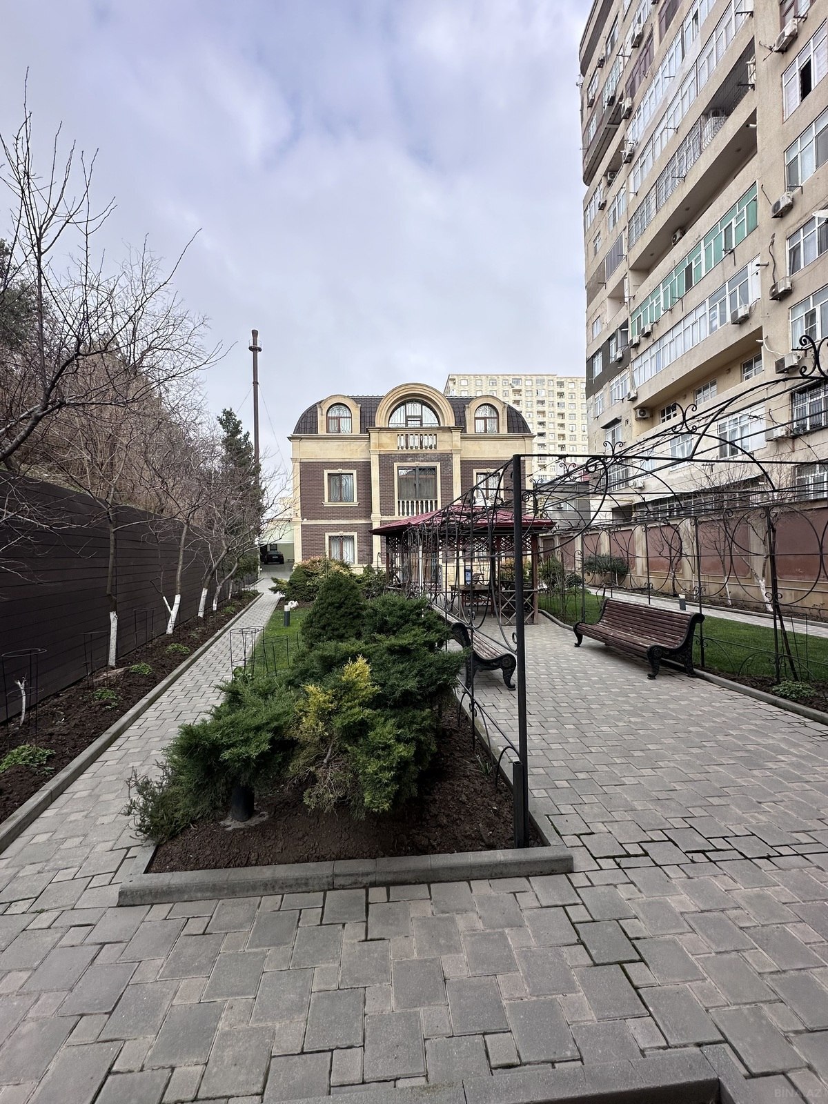 6 otaqlı həyət evi/bağ evi - Badamdar q. - 400 m² (3)