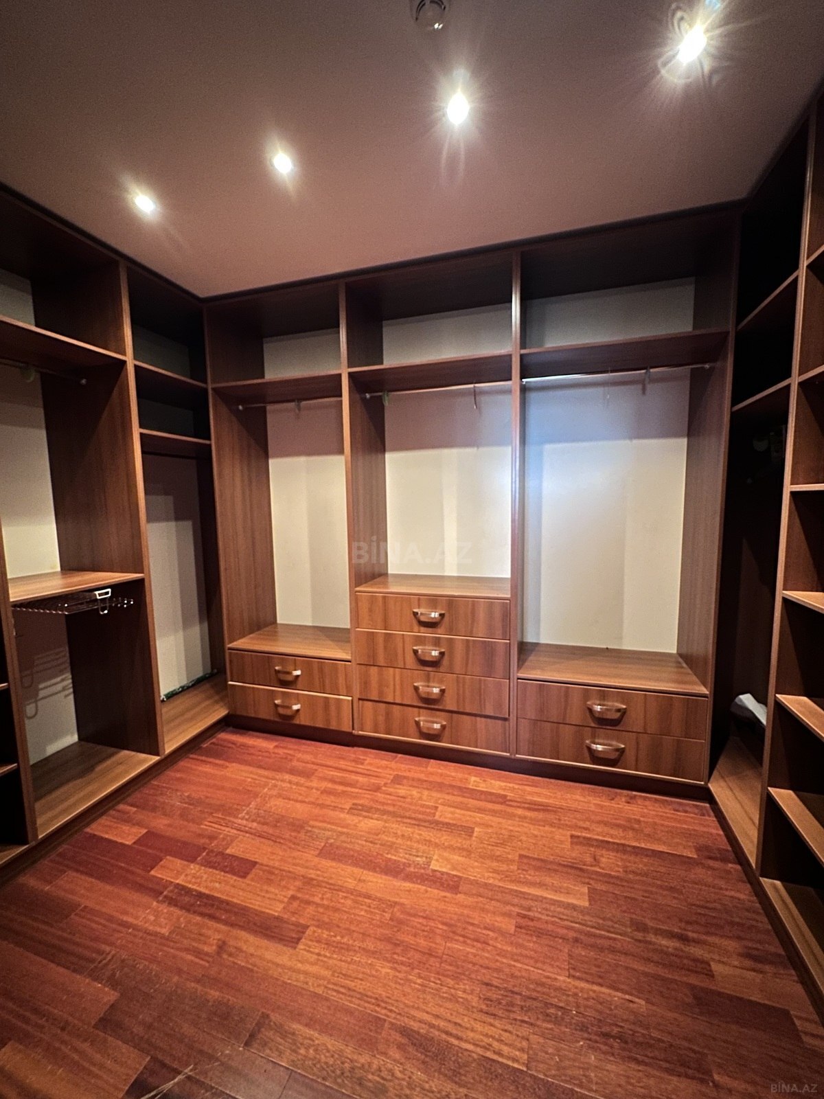 6 otaqlı həyət evi/bağ evi - Badamdar q. - 400 m² (22)